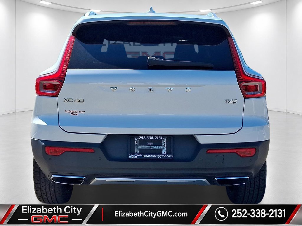 Used 2019 Volvo XC40 T4 Inscription FWD image 6