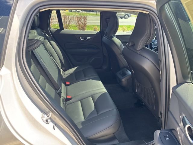 Certified 2025 Volvo V60 B5 Cross Country Plus image 13