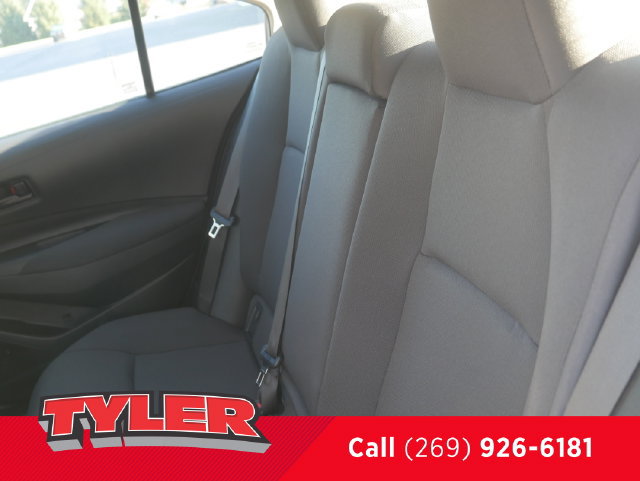 Used 2025 Toyota Corolla LE w/ LE Premium Package FWD image 39