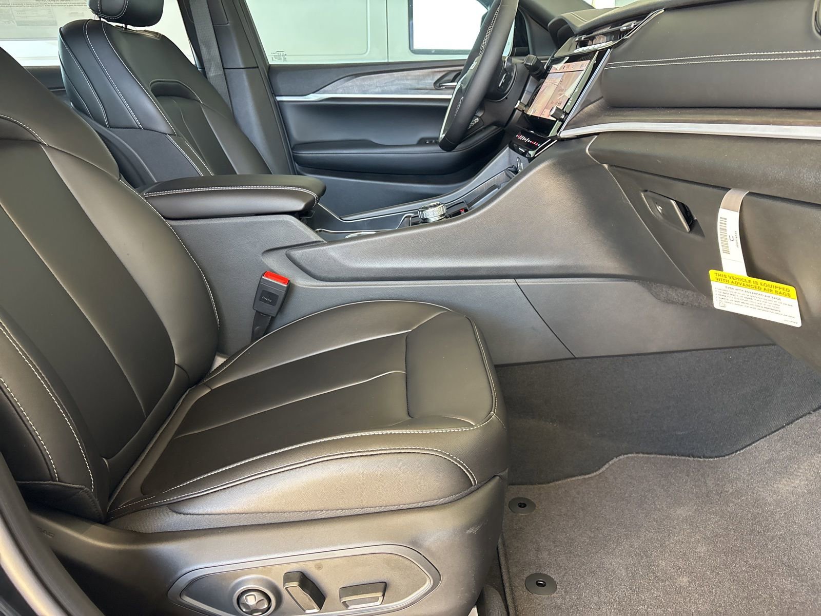 New 2026 Jeep Grand Cherokee L Limited w/ Limited Altitude Package image 23