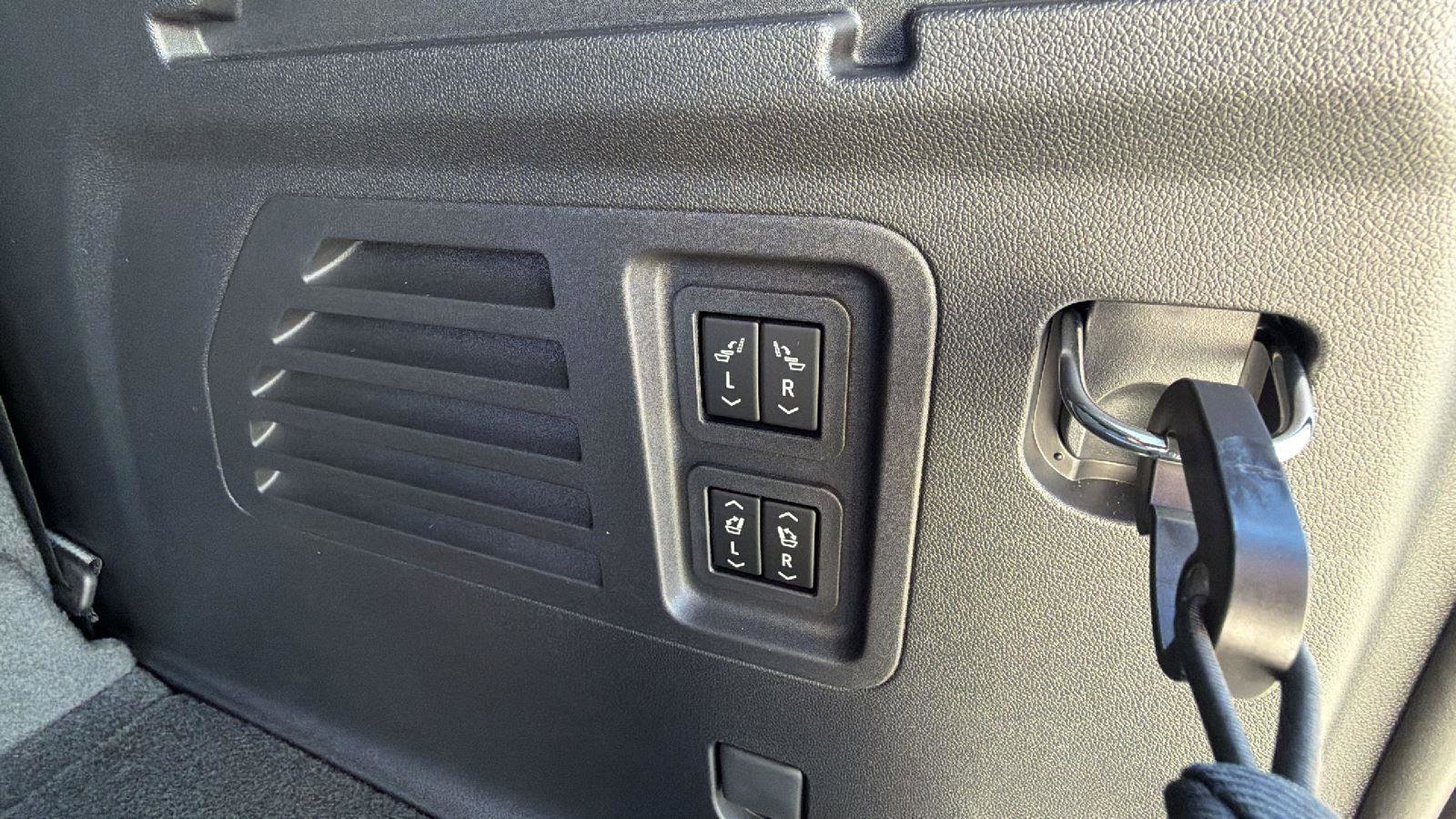 New 2026 GMC Acadia Denali w/ Super Cruise Package image 12