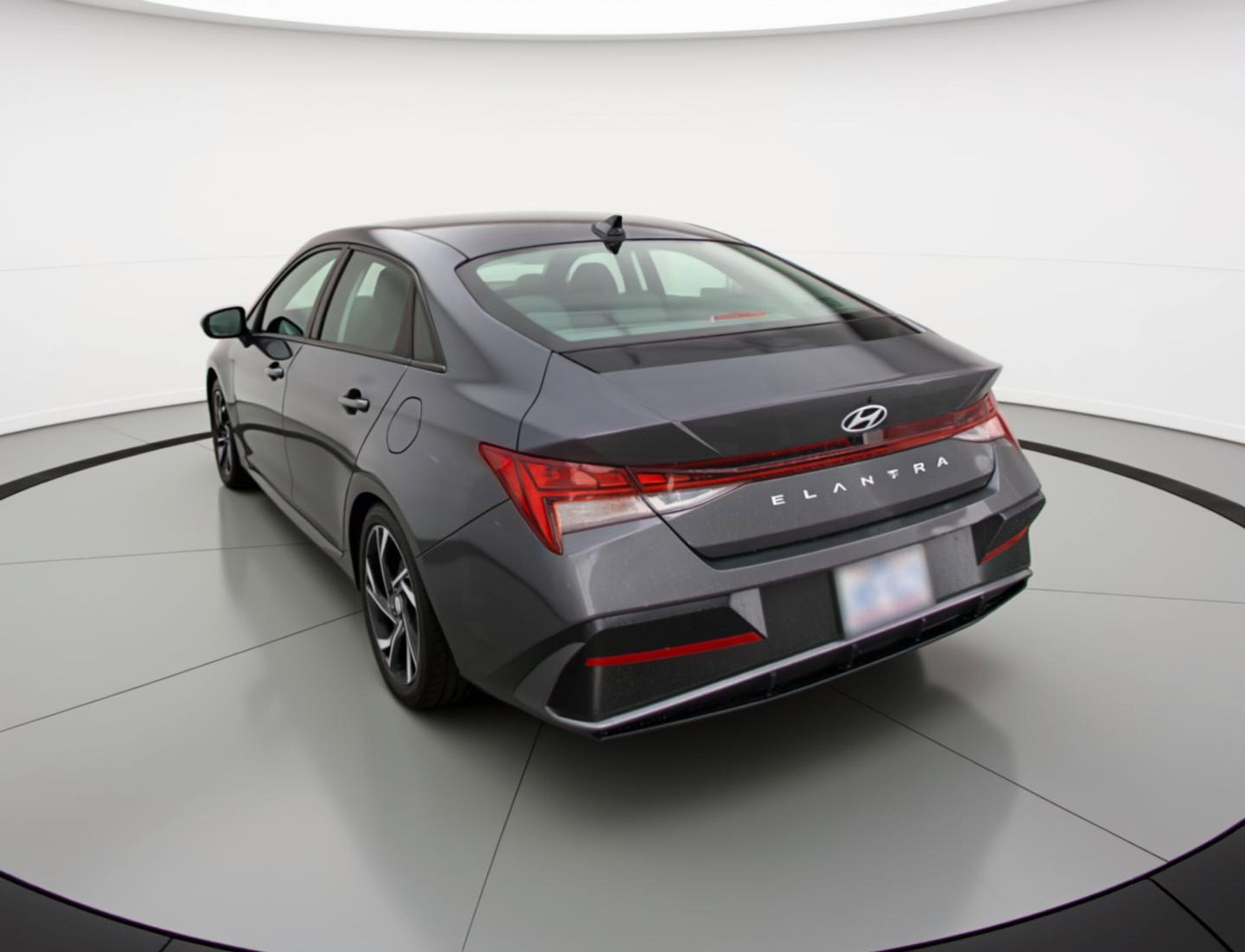 Used 2025 Hyundai Elantra SEL image 6