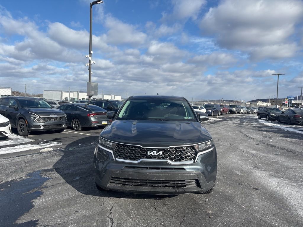 Used 2022 Kia Sorento LX image 8