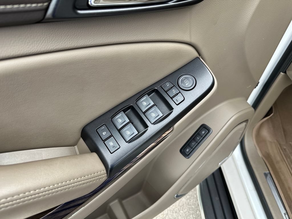 Used 2020 GMC Yukon XL SLT w/ Premium Edition RWD image 18