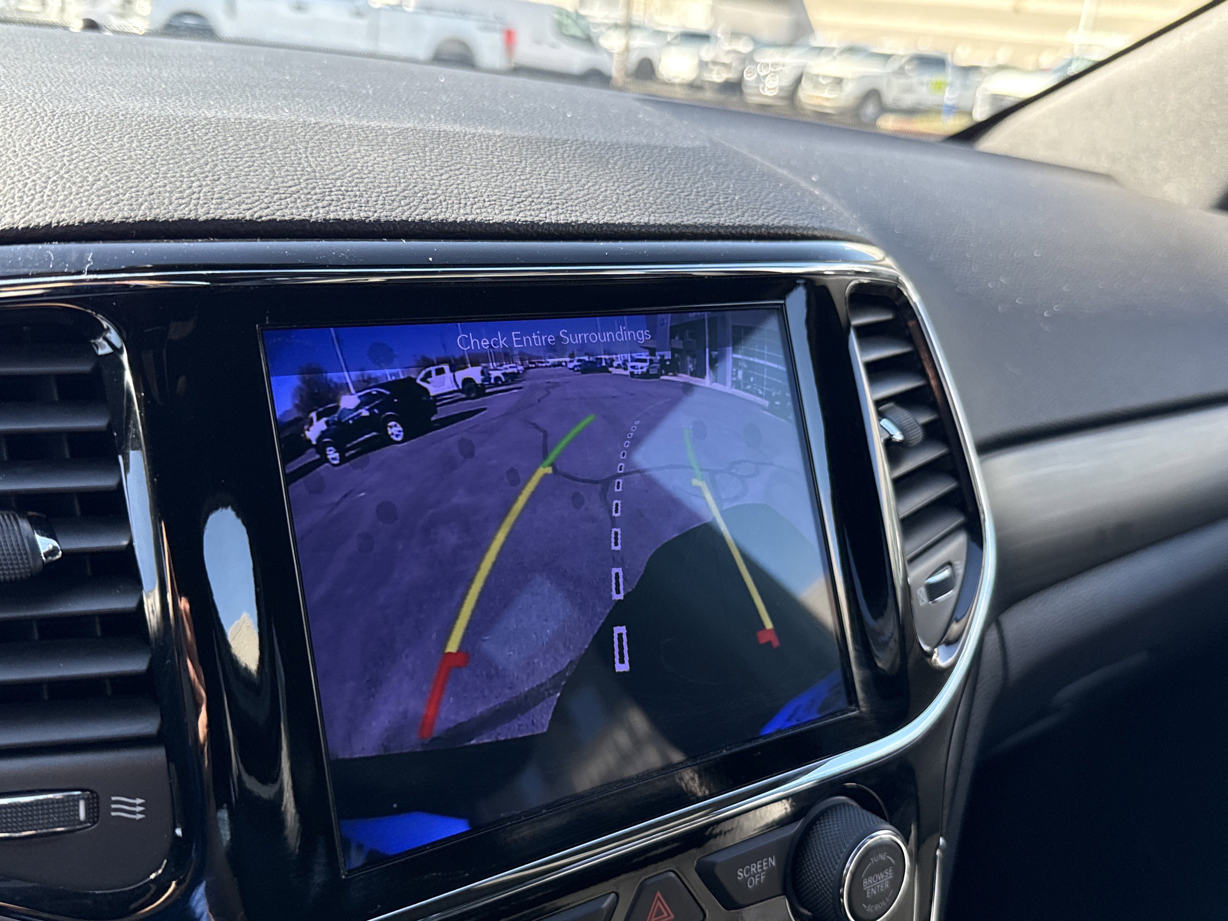 Used 2019 Jeep Grand Cherokee Altitude image 22