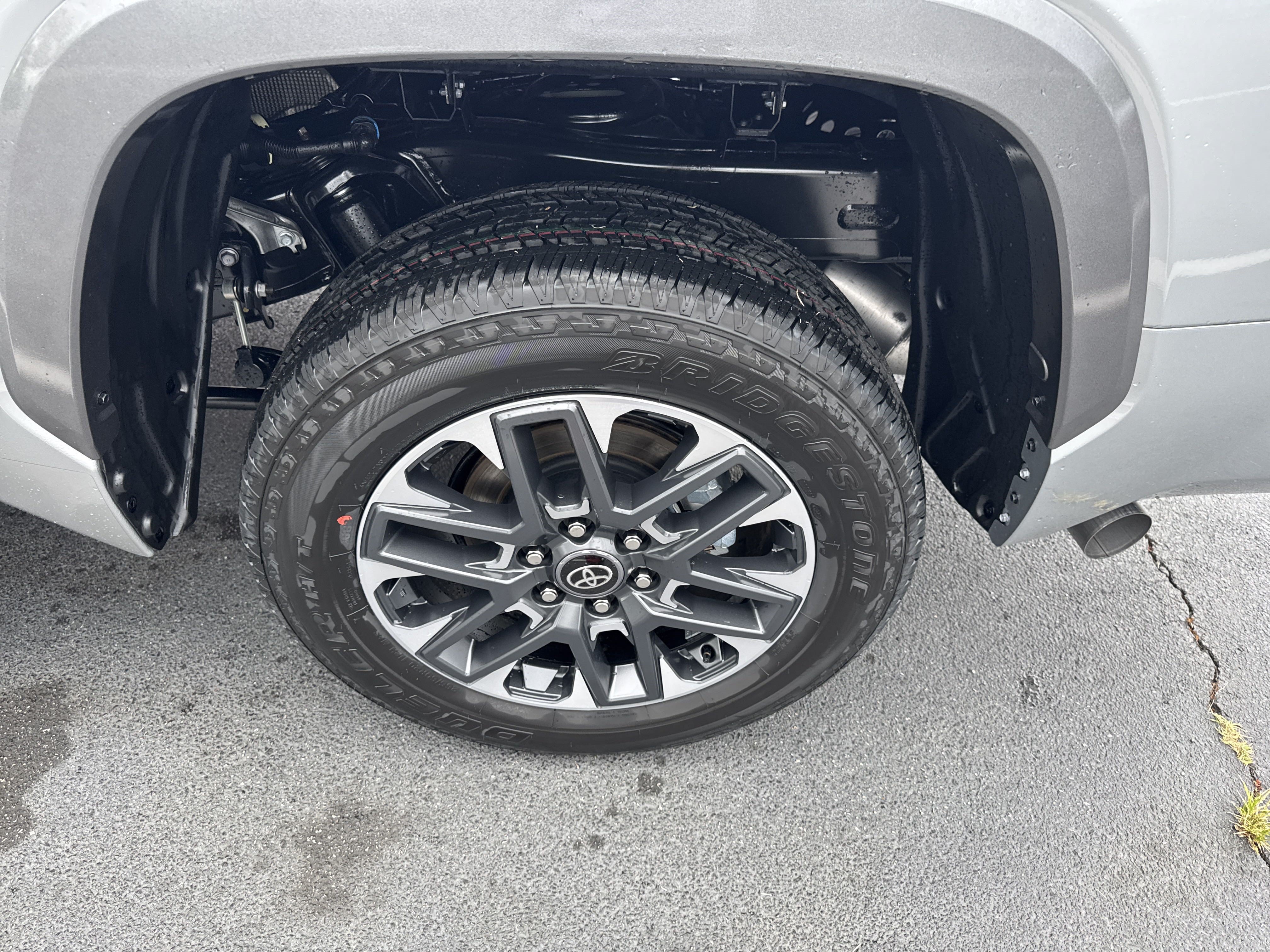 New 2025 Toyota Tundra Limited AWD/4WD image 12