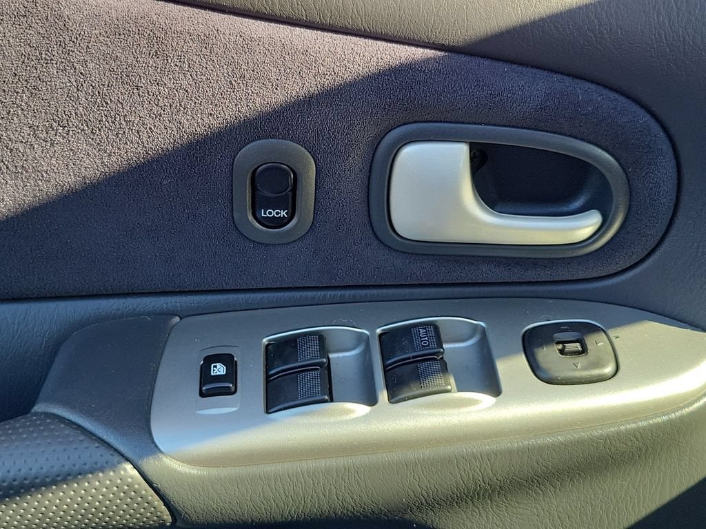 Used 2003 MAZDA Protege5 FWD image 13