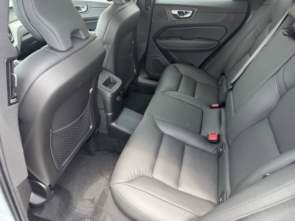 New 2025 Volvo XC60 T8 Plus w/ Protection Package Premier AWD/4WD image 11