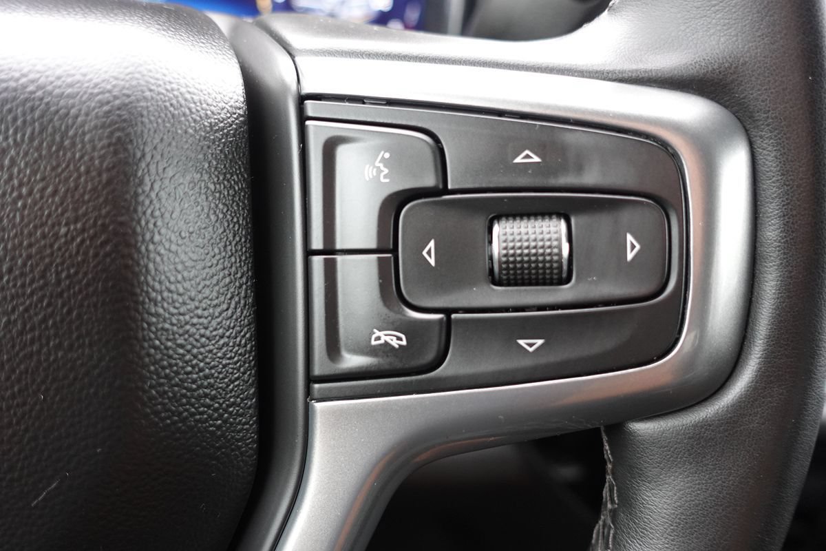 Used 2024 Chevrolet Silverado 1500 LT AWD/4WD image 43