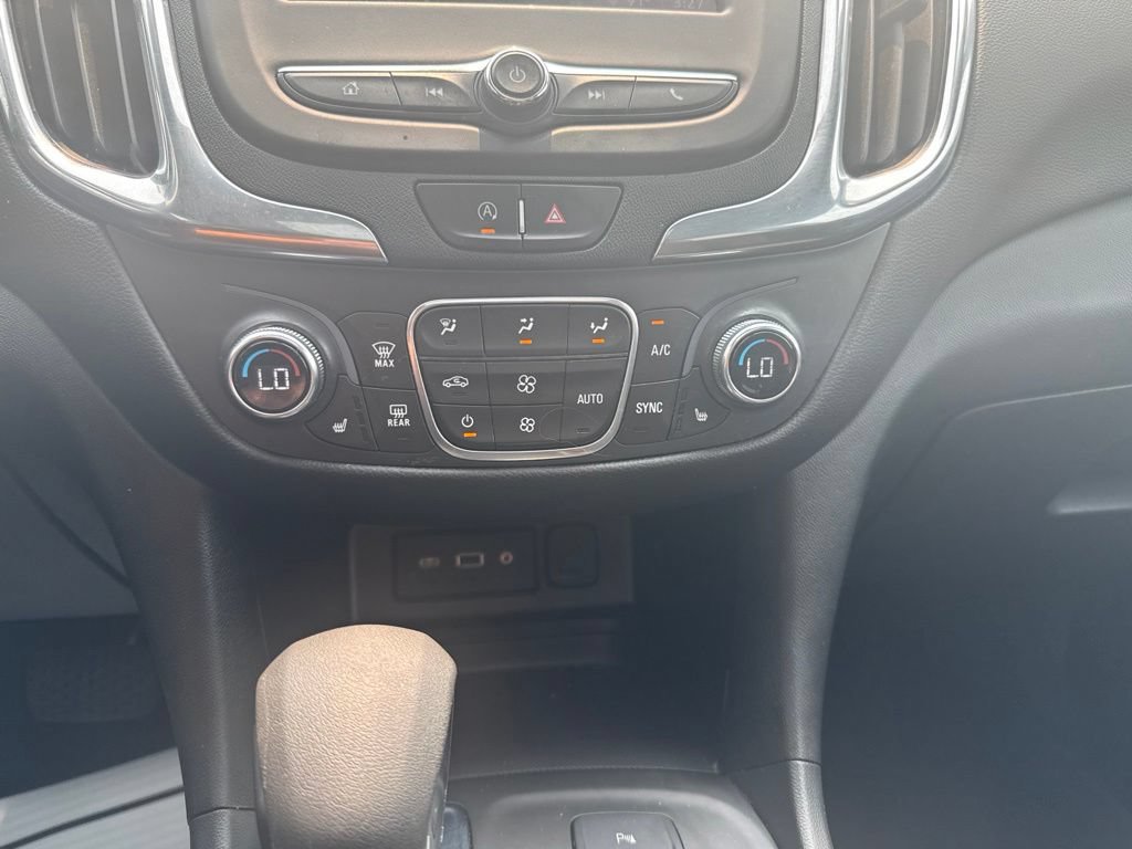 Used 2022 Chevrolet Equinox LT FWD image 12