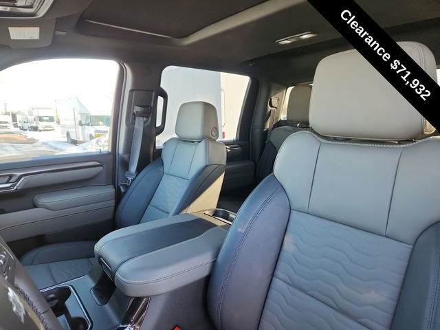 Used 2025 Chevrolet Silverado 2500 ZR2 w/ Technology Package AWD/4WD image 18