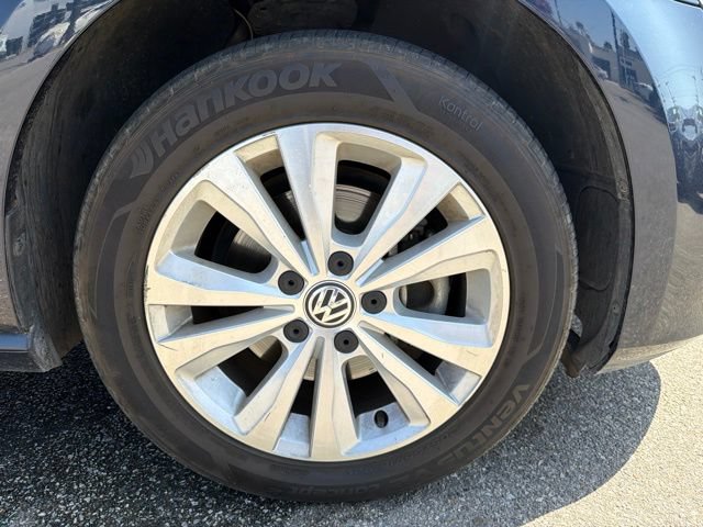 Used 2017 Volkswagen Golf S AWD/4WD image 25