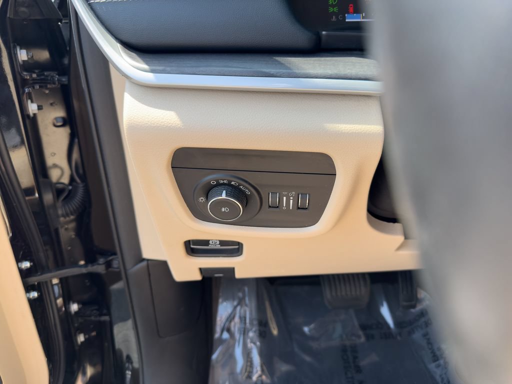 Used 2021 Jeep Grand Cherokee L Limited w/ Trailer Tow Group (B) AWD/4WD image 26