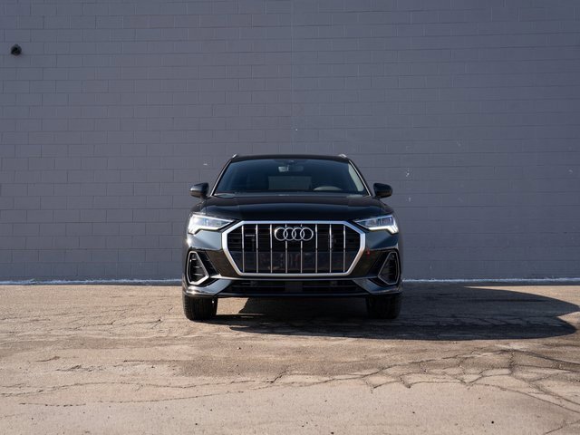 Certified 2025 Audi Q3 2.0T Premium Plus w/ Premium Plus Package image 10