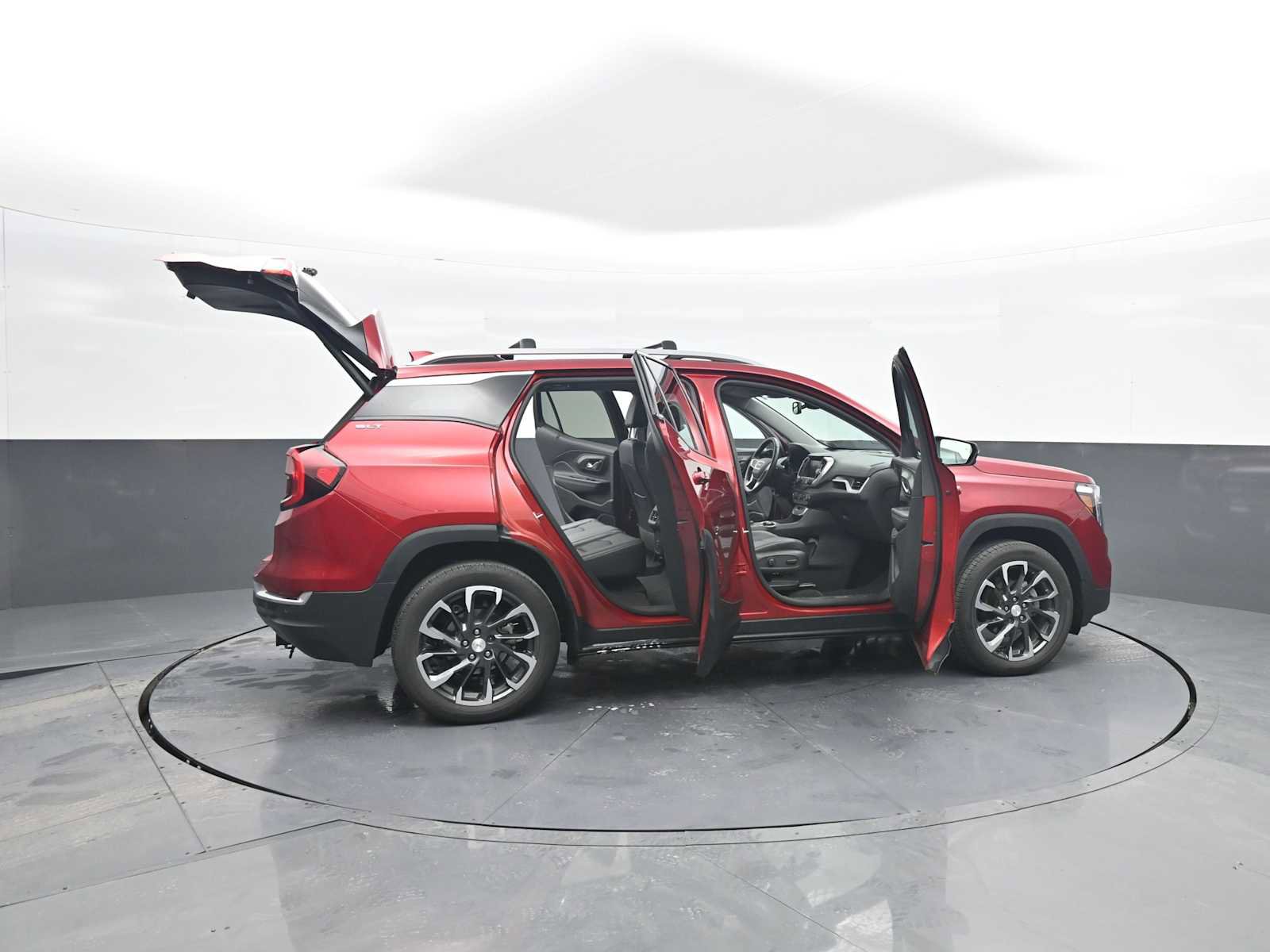 Used 2023 GMC Terrain SLT image 47