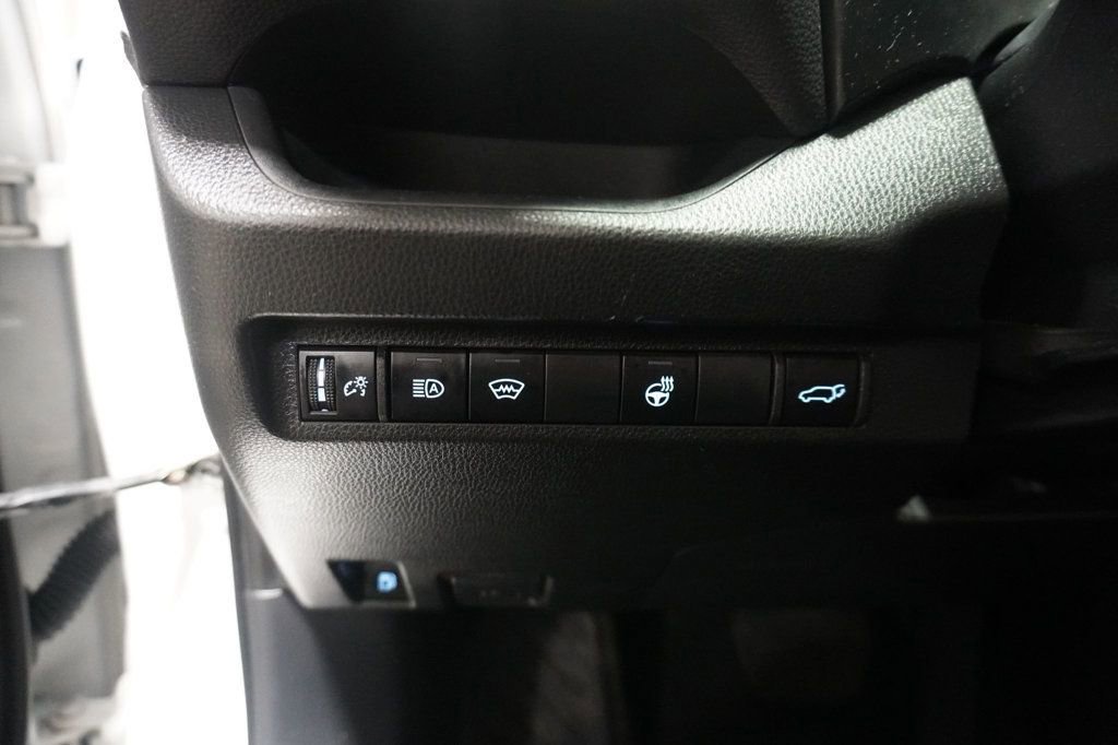 Used 2023 Toyota RAV4 SE w/ Weather & Moonroof Package image 10