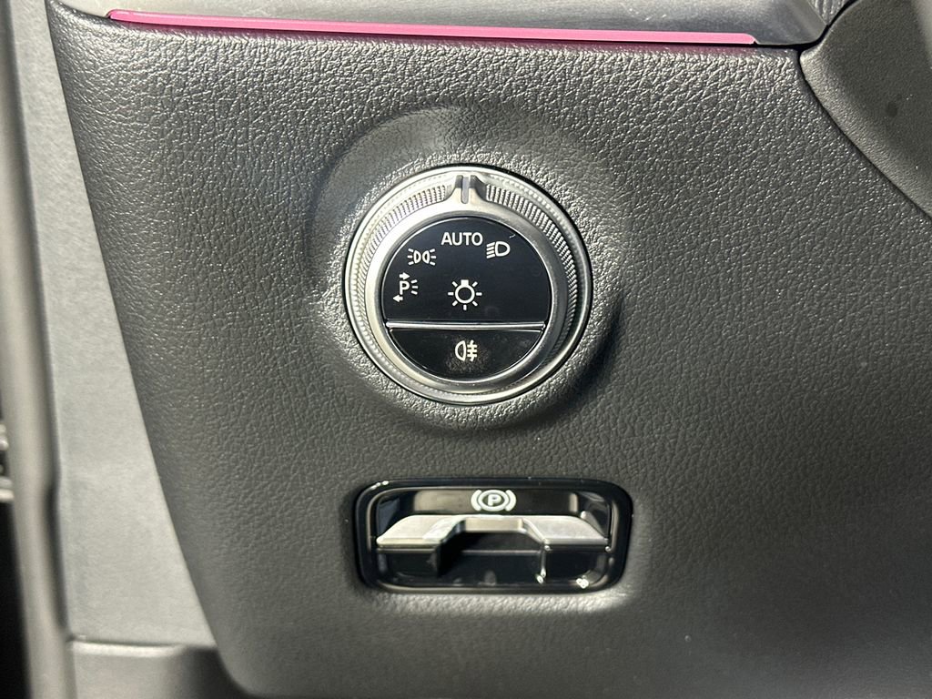 Certified 2023 Mercedes-Benz C 300 Sedan image 34