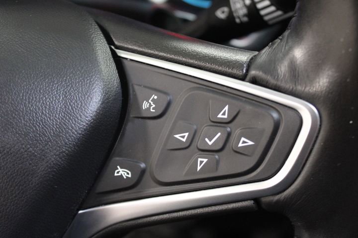 Used 2022 Chevrolet Equinox Premier image 36