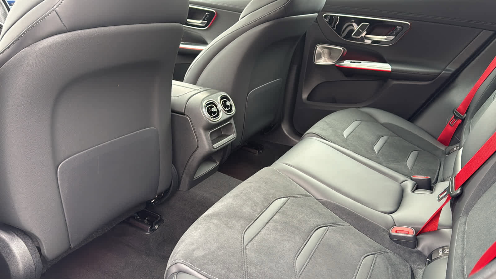 New 2025 Mercedes-Benz GLC 63 AMG S image 30