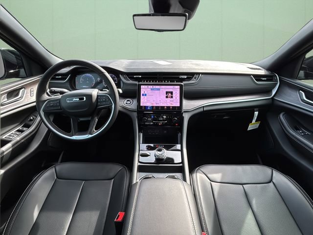 New 2025 Jeep Grand Cherokee L Limited w/ Luxury Tech Group II image 25