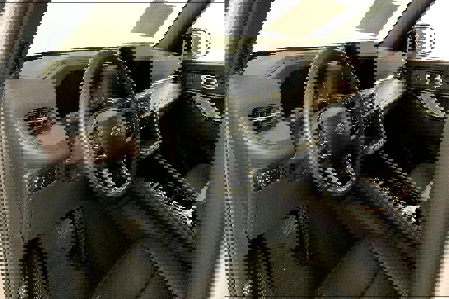 Used 2025 Ford Explorer Platinum w/ LUX Leather Package image 14