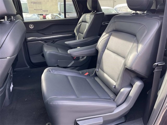 New 2025 Lincoln Navigator L Reserve w/ Jet Appearance Package image 18