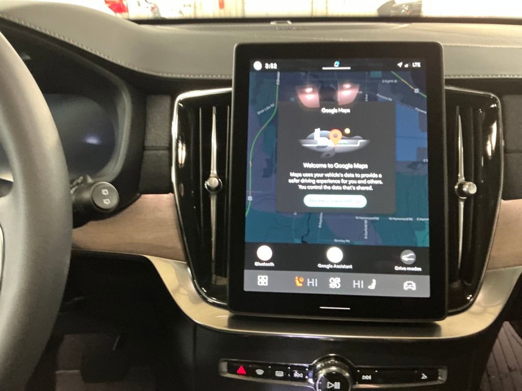 Used 2025 Volvo XC90 B6 Plus w/ Protection Package Premier image 19