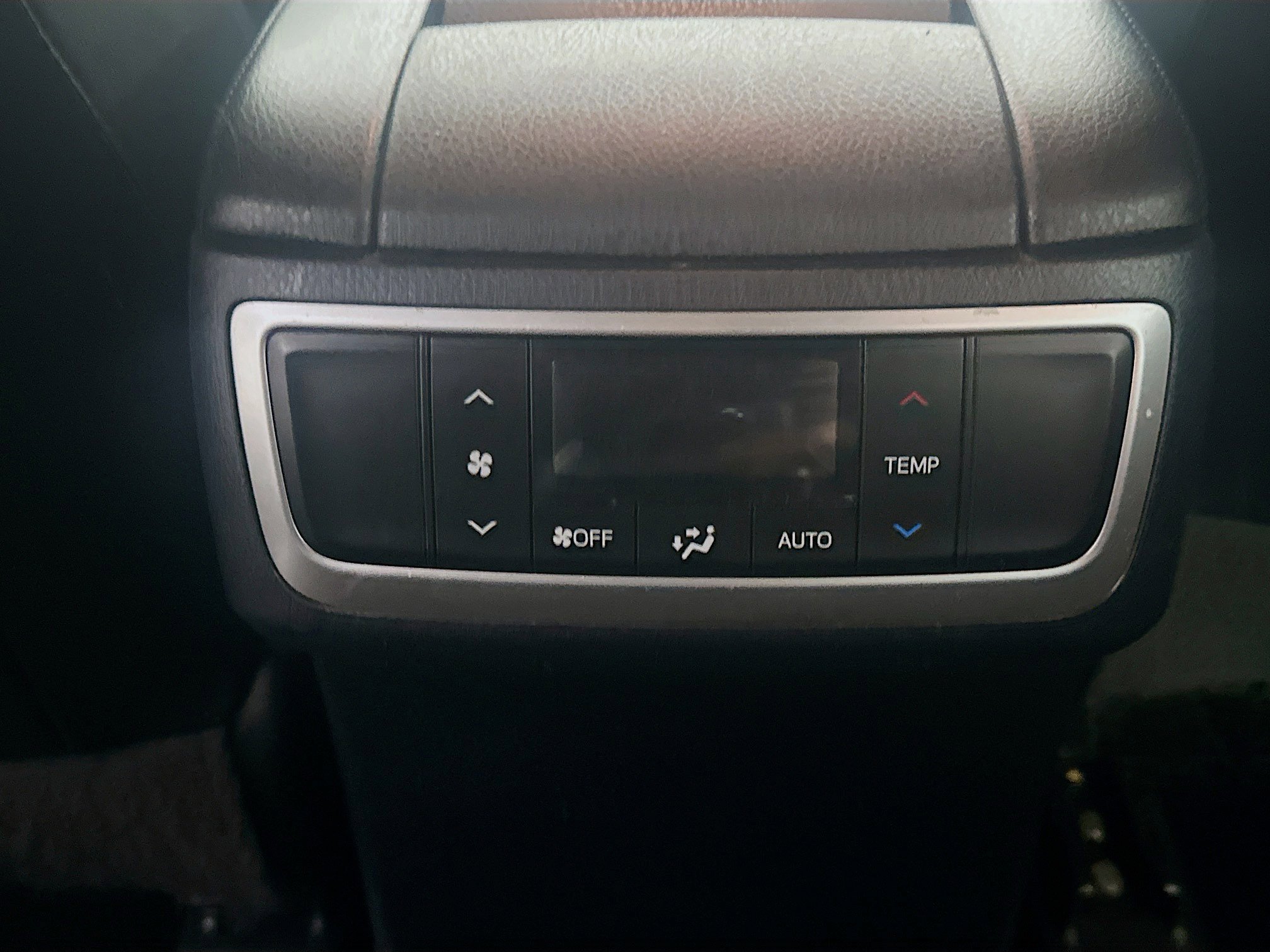 Used 2015 Toyota Highlander XLE image 28