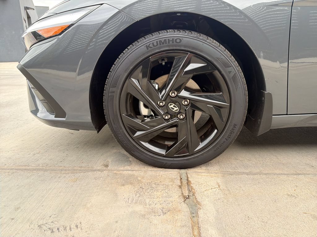New 2026 Hyundai Elantra Sport FWD image 27