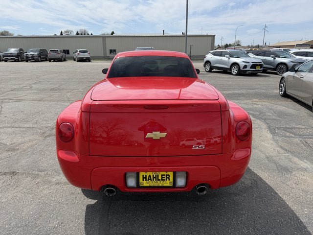 Used 2004 Chevrolet SSR w/ Preferred Equipment Group RWD image 13