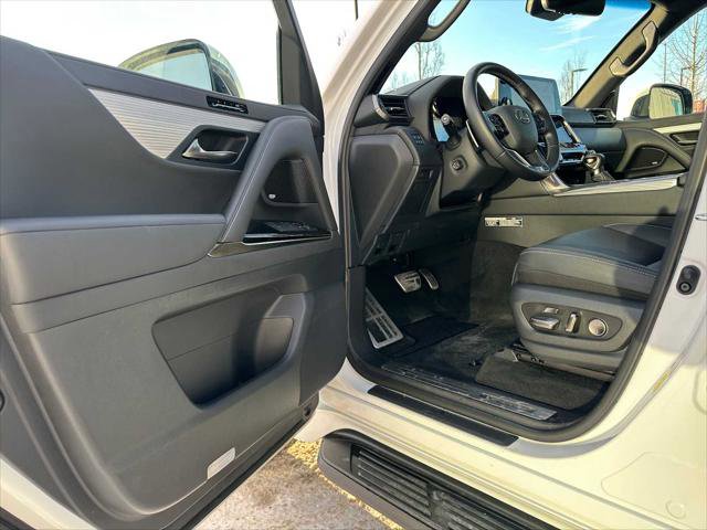Used 2024 Lexus LX 600 F Sport image 22