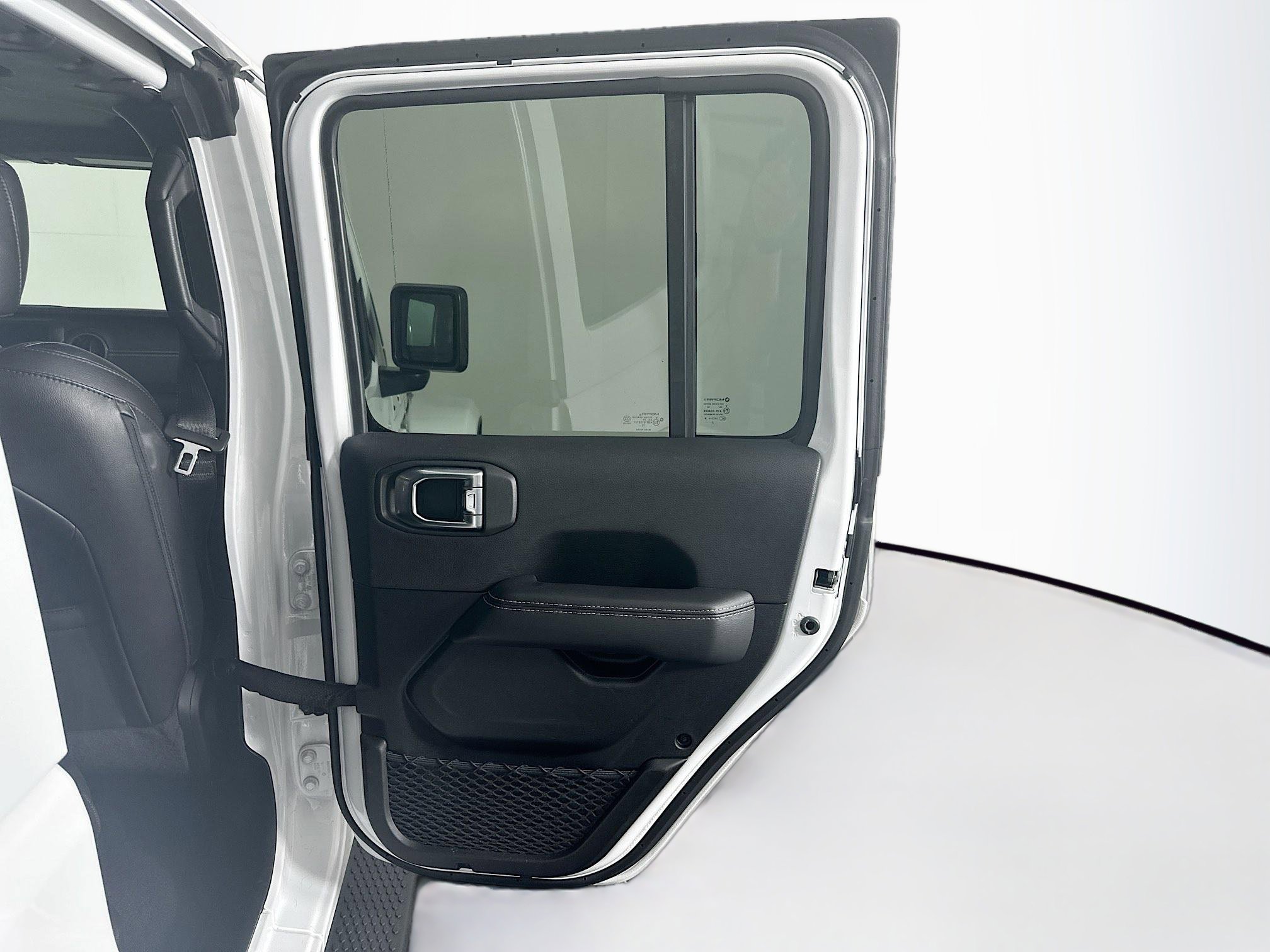 Used 2023 Jeep Wrangler Sahara w/ Cold Weather Group image 29