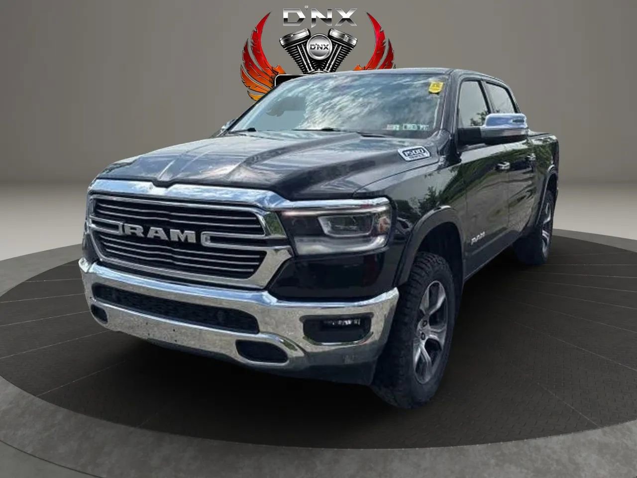 Used 2019 RAM 1500 Laramie AWD/4WD image 1