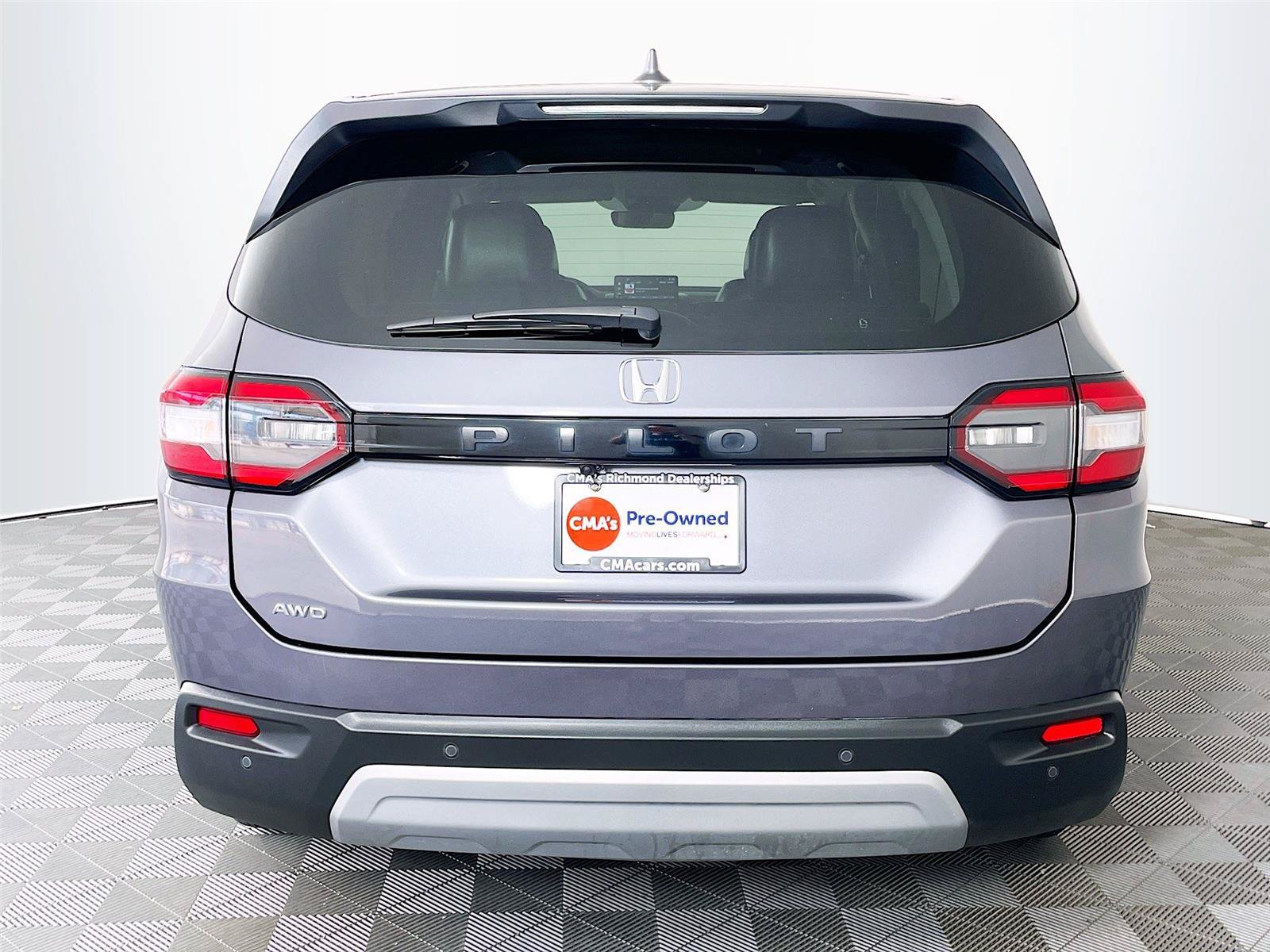 Certified 2025 Honda Pilot EX-L image 9
