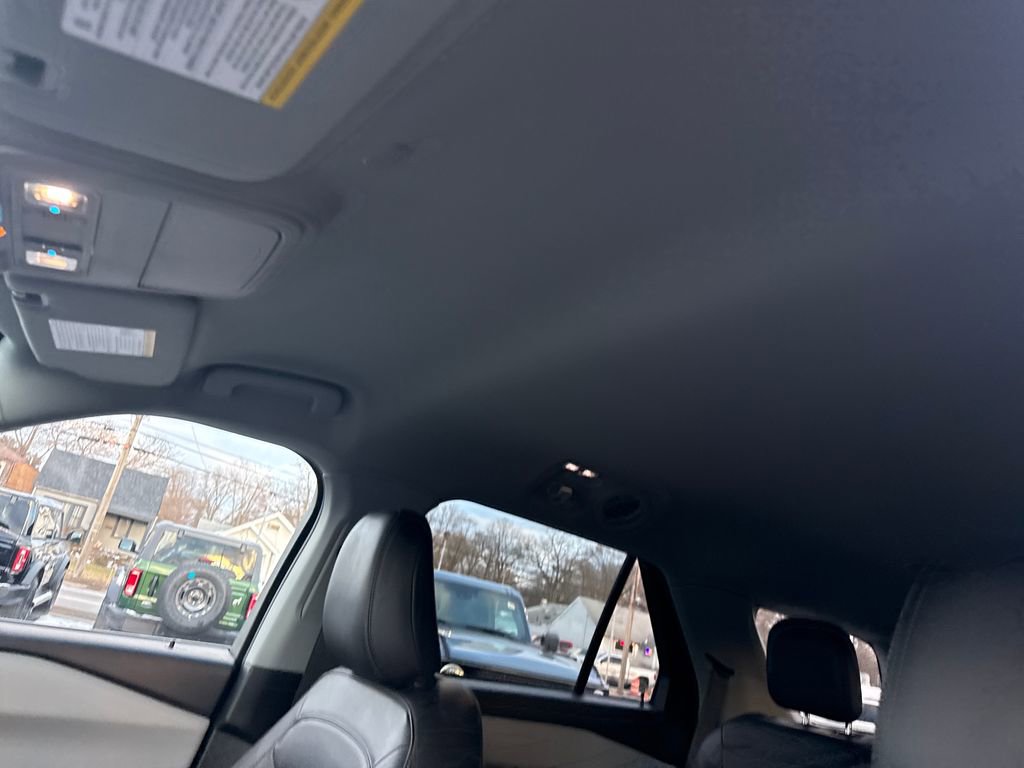Used 2023 Ford Explorer XLT w/ Equipment Group 202A image 30