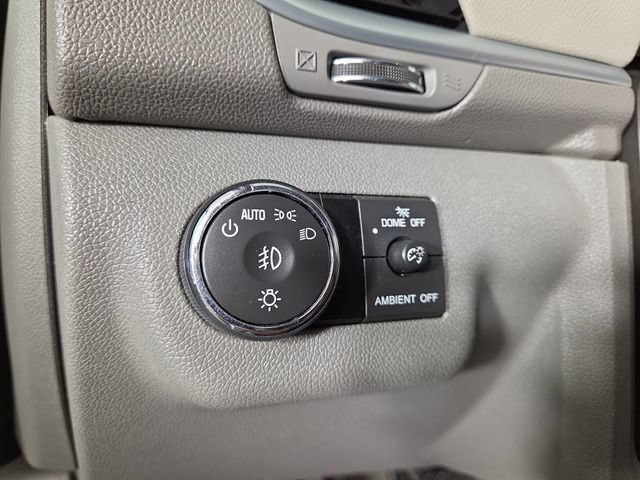 Used 2017 Chevrolet Traverse LT w/ Style and Technology Package FWD image 26