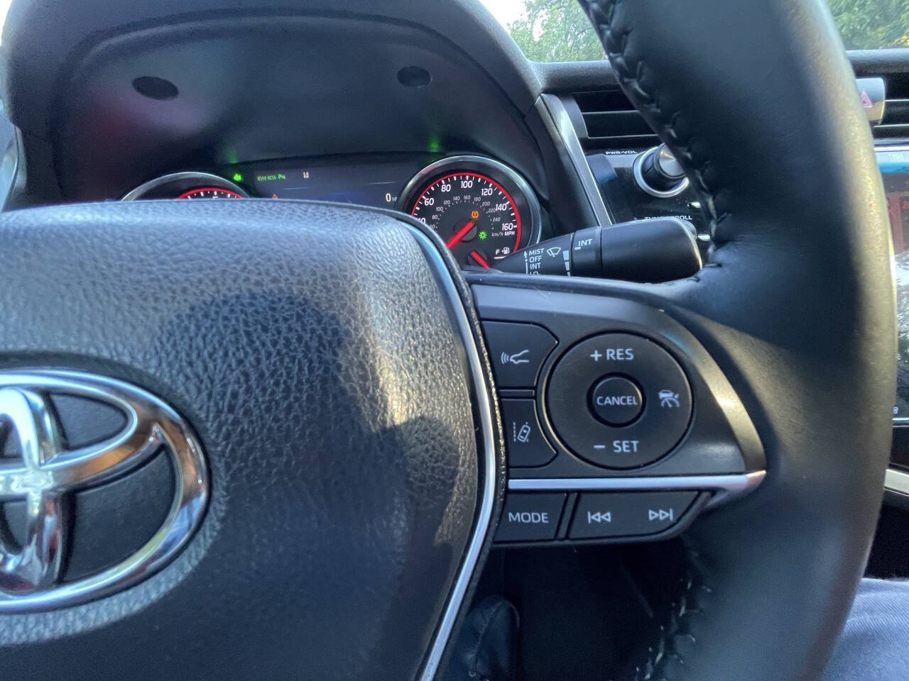Used 2018 Toyota Camry XSE w/ Audio Package FWD image 28