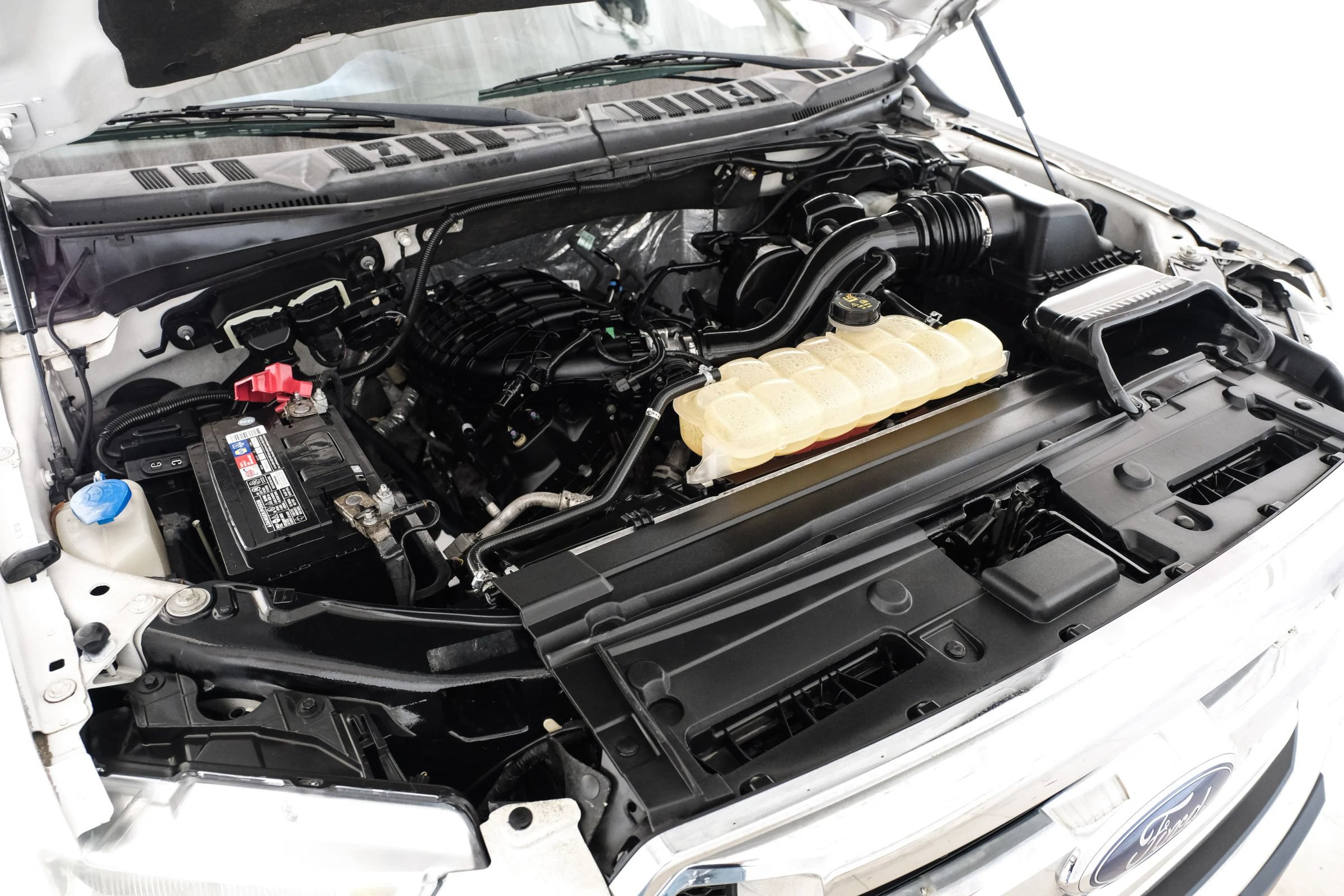 Used 2015 Ford F150 XLT AWD/4WD image 41