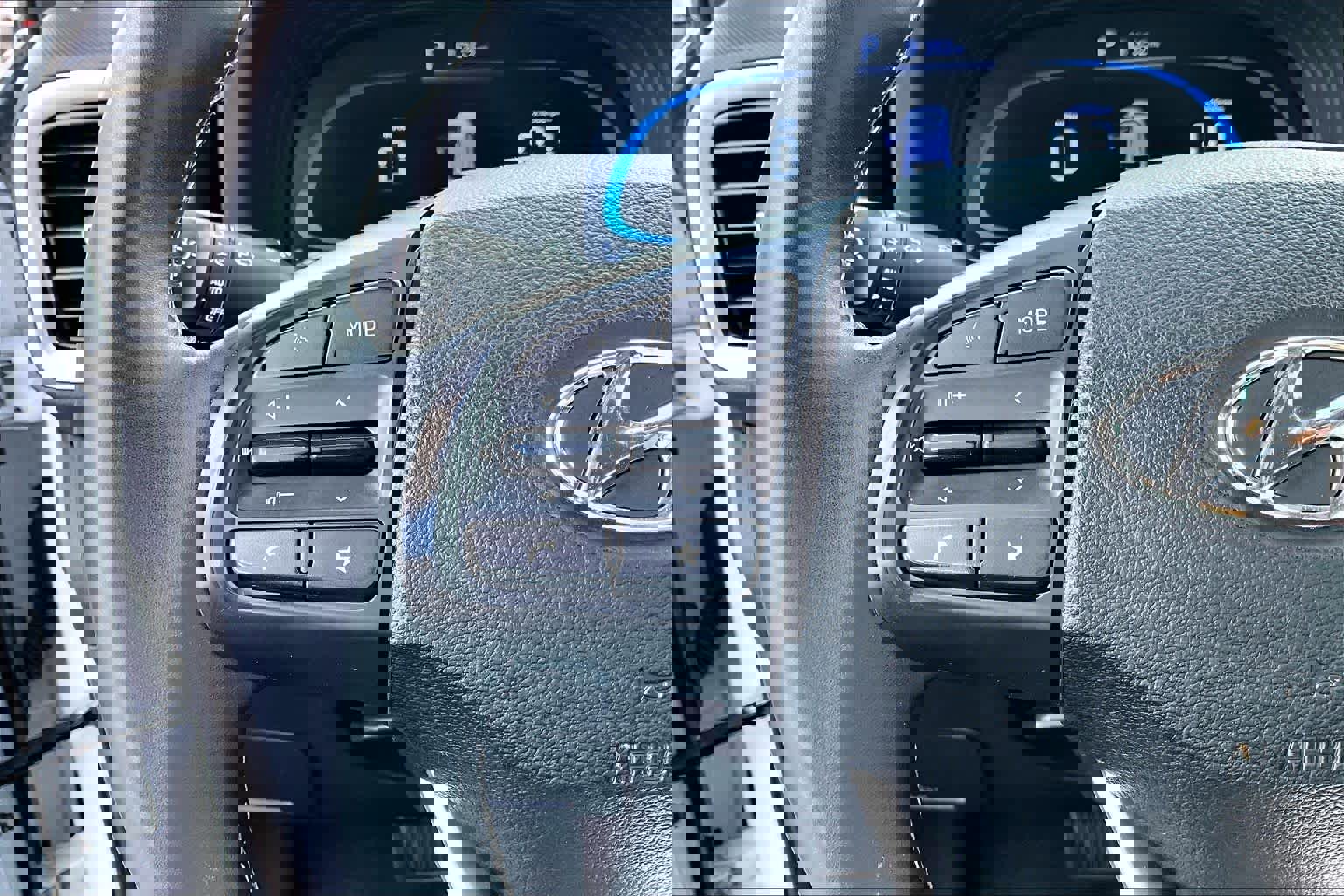 Used 2023 Hyundai Venue SEL image 22