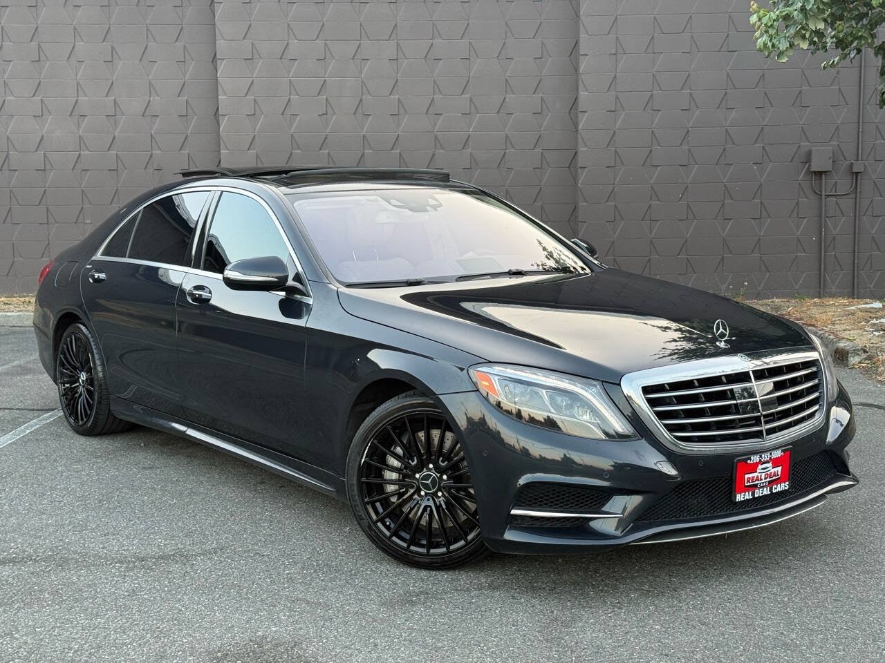 Used 2014 Mercedes-Benz S 550 Sedan image 3