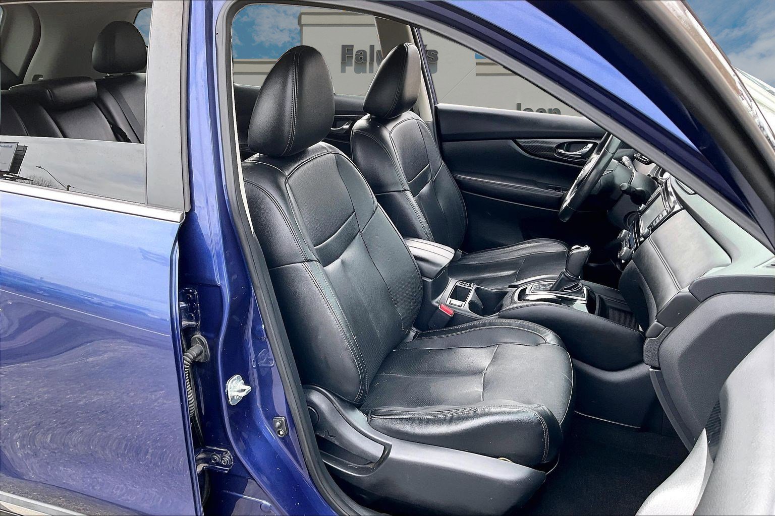 Used 2017 Nissan Rogue SL w/ SL Premium Package image 7