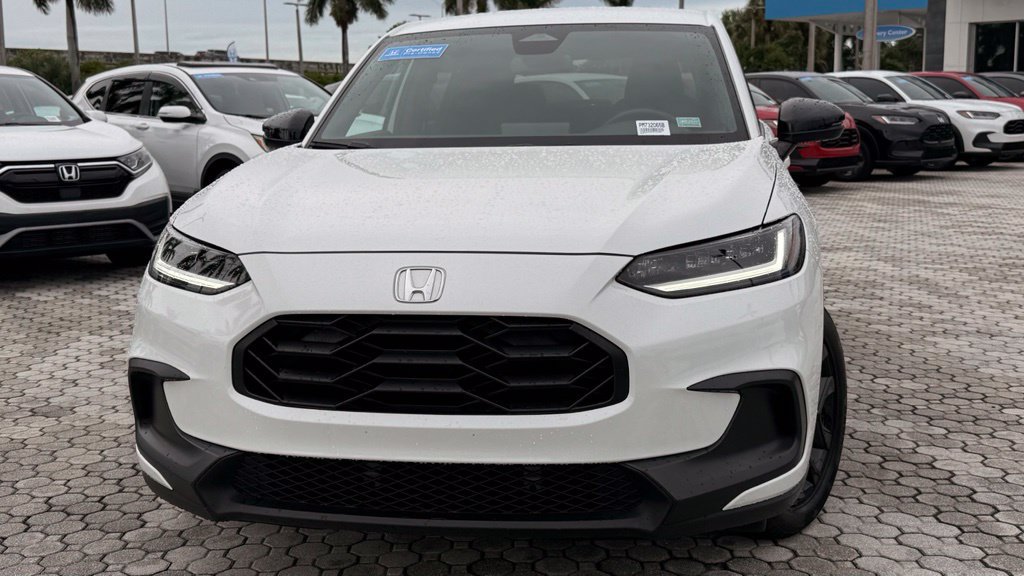 Used 2023 Honda HR-V Sport image 2