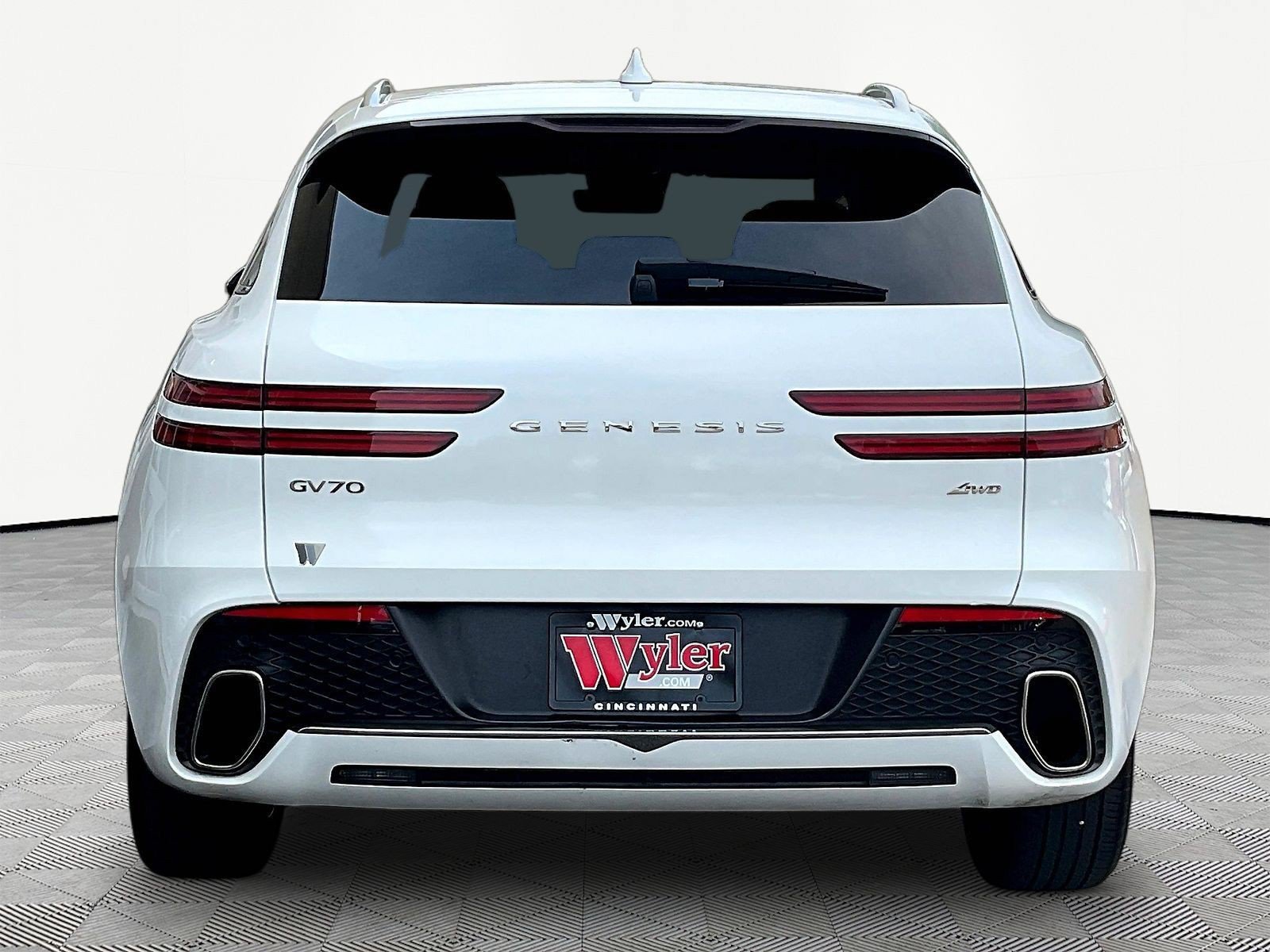 Used 2025 Genesis GV70 2.5T AWD/4WD image 5