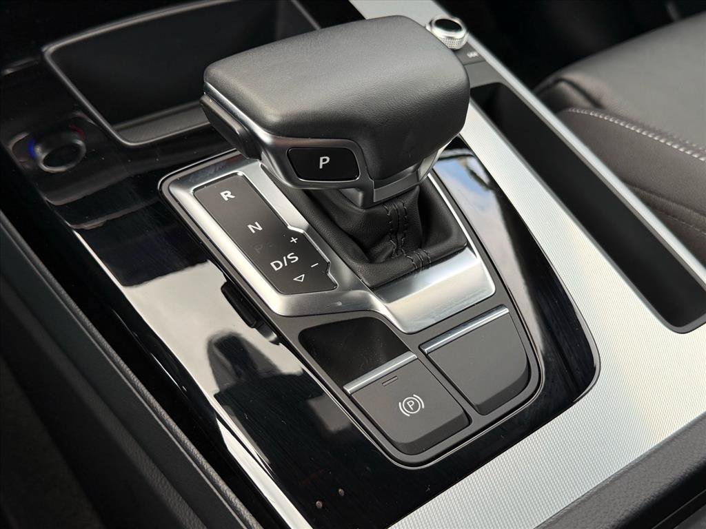 Certified 2025 Audi Q5 2.0T Premium w/ Convenience Plus Package AWD/4WD image 23
