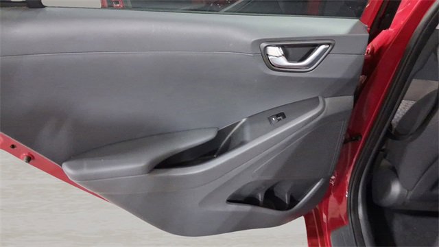 Used 2019 Hyundai Ioniq SEL image 21