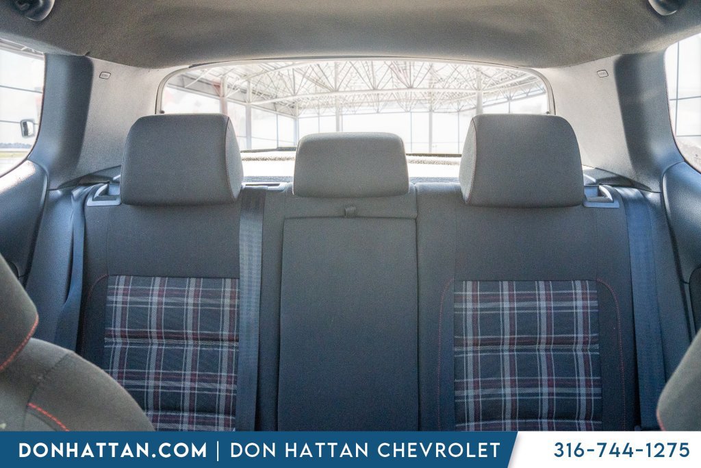 Used 2011 Volkswagen GTI 2-Door FWD image 15