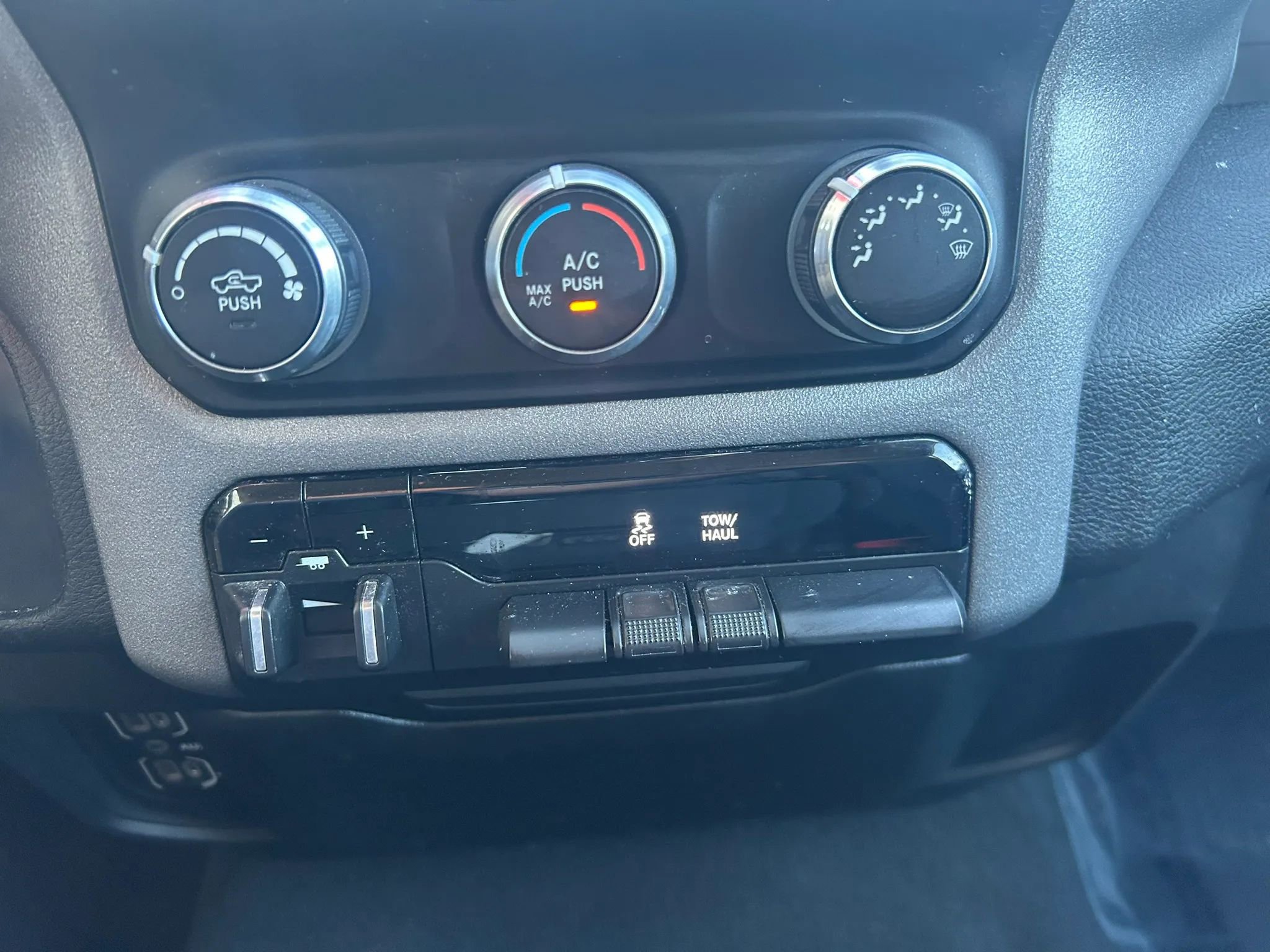 Used 2019 RAM 1500 Tradesman AWD/4WD image 8