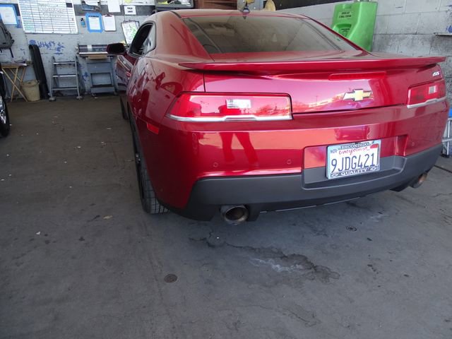 Used 2015 Chevrolet Camaro SS RWD image 2