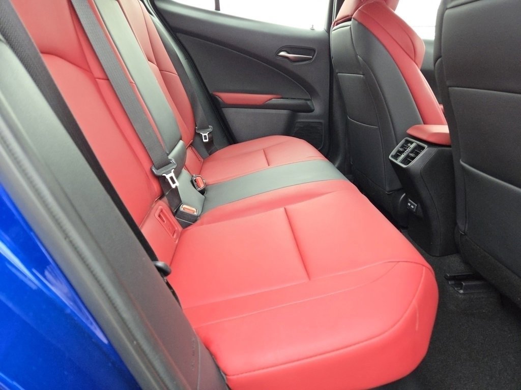 Certified 2022 Lexus UX 250h F Sport image 6