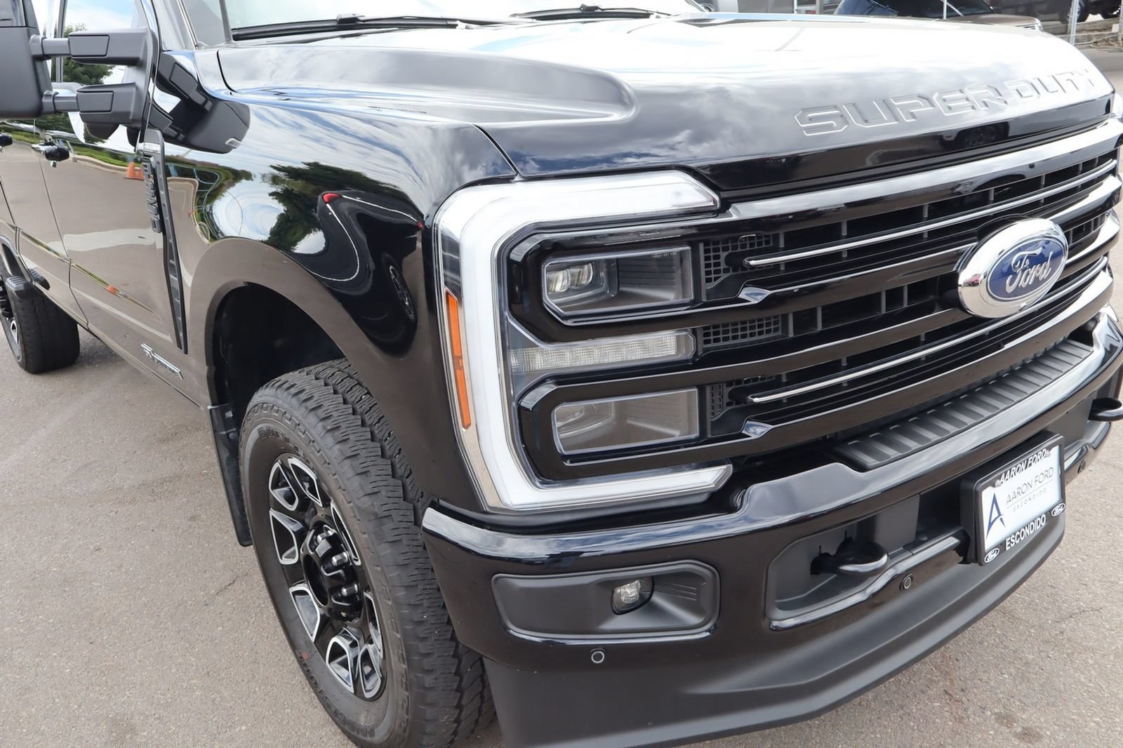 Used 2025 Ford F350 Platinum AWD/4WD image 9